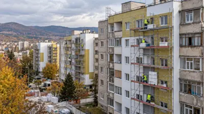 Саниране на жилищни блокове в Перник по Фонда за справедлив преход